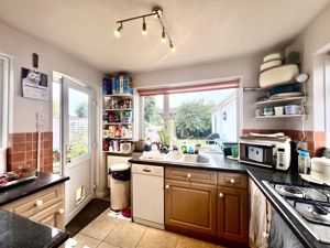 Kitchen- click for photo gallery